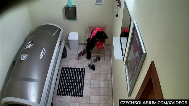 Cannie Girl Solarium Fingering Pussy Playing Hiddencam Public