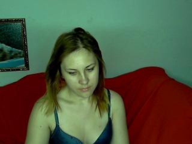 Korelia Brown Eyes Medium Tits Brunette Female Tits Webcam Model