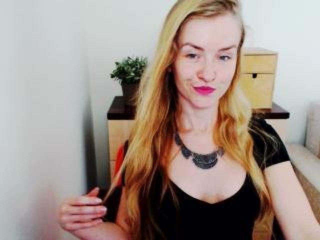 Thumbellina Medium Tits Shy Webcam Model Green Eyes Female Babe